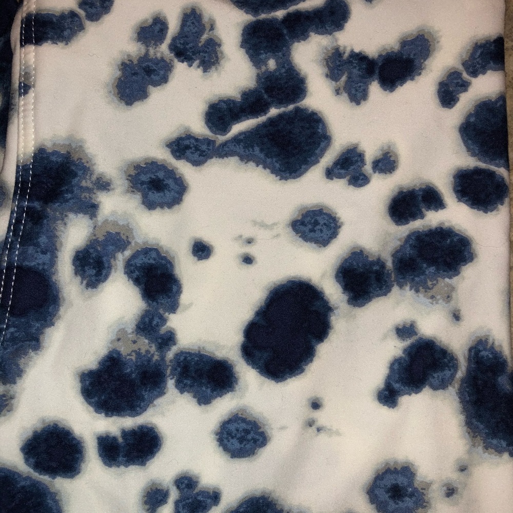 Blue tie dye and white leggings - Picture 2 of 2